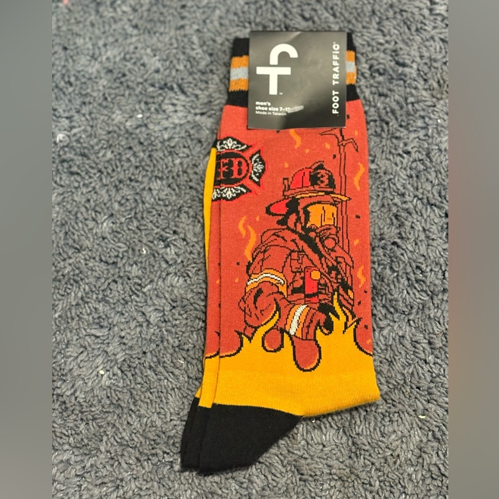 NWT firefighters Foot Traffic mens socks